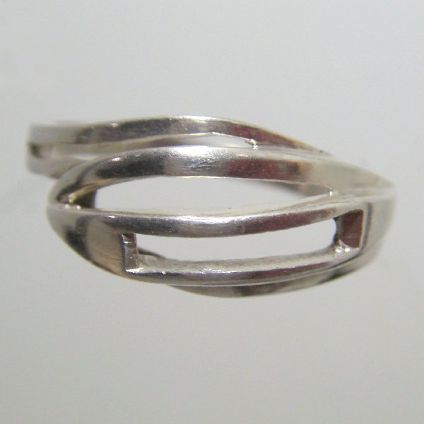 (r1329)Silver fretwork ring.